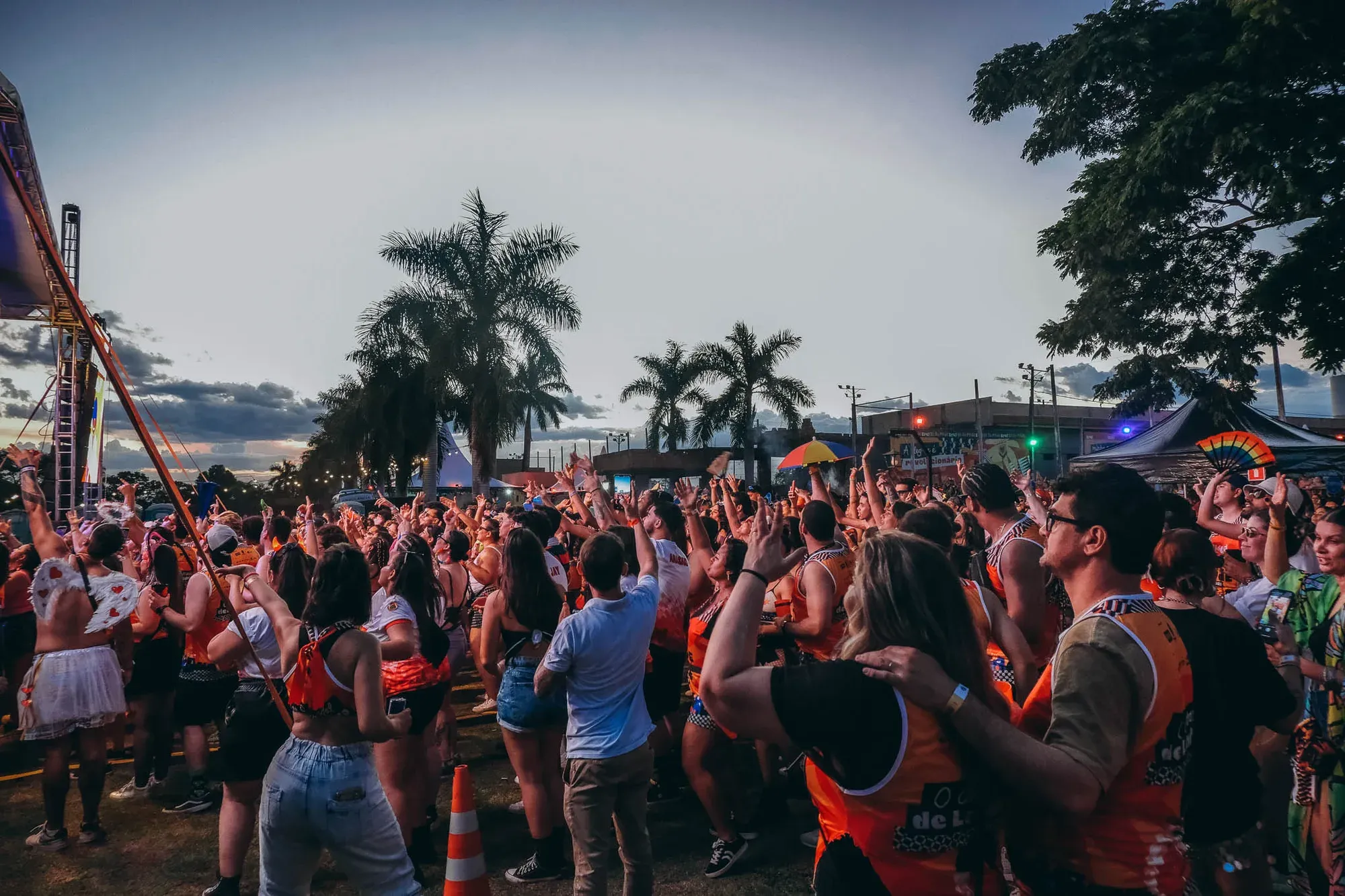 Bloco Vê Se Pode — peça do case