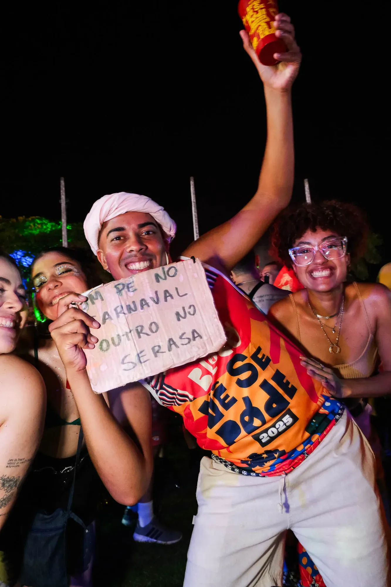 Bloco Vê Se Pode — peça do case