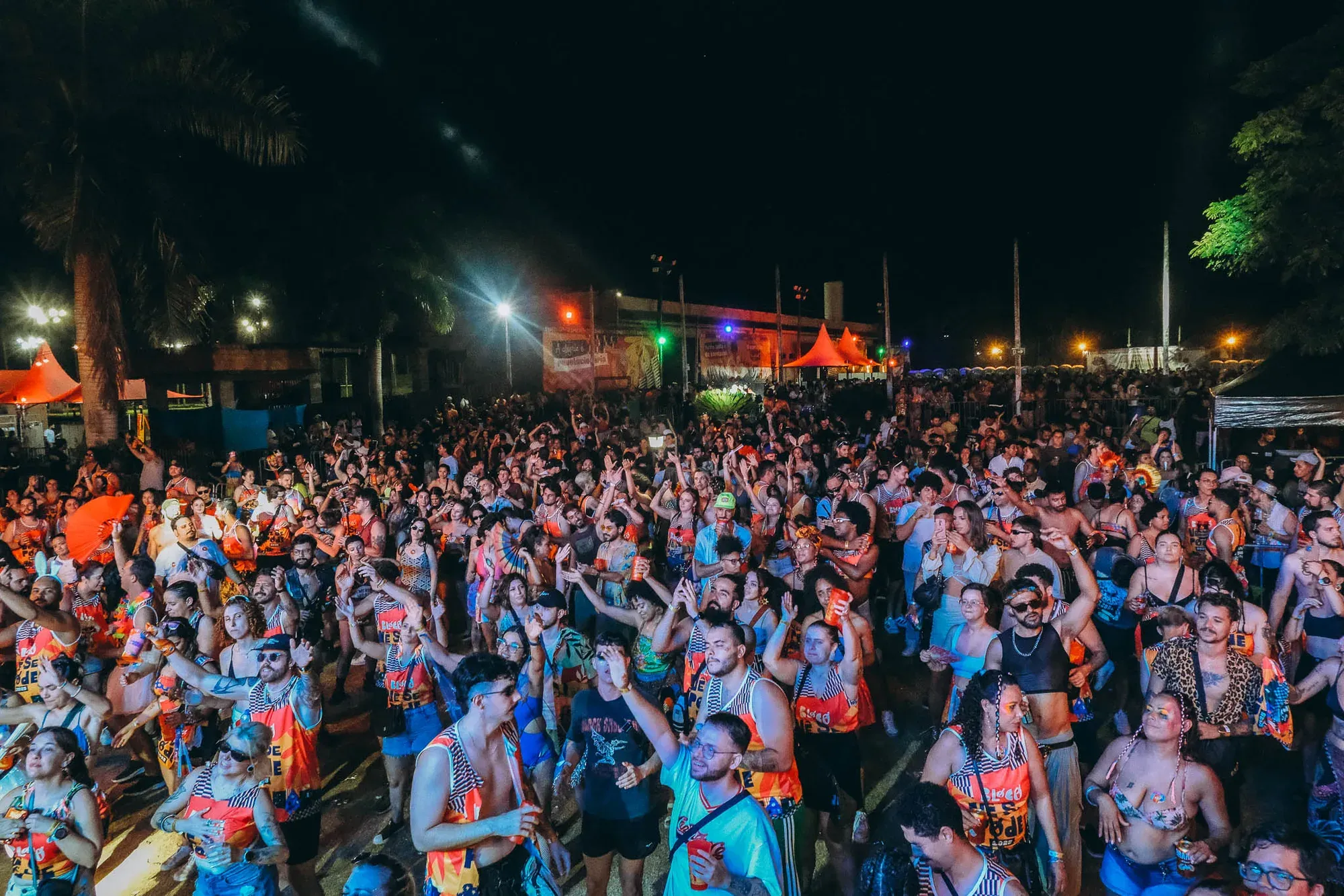 Bloco Vê Se Pode — peça do case